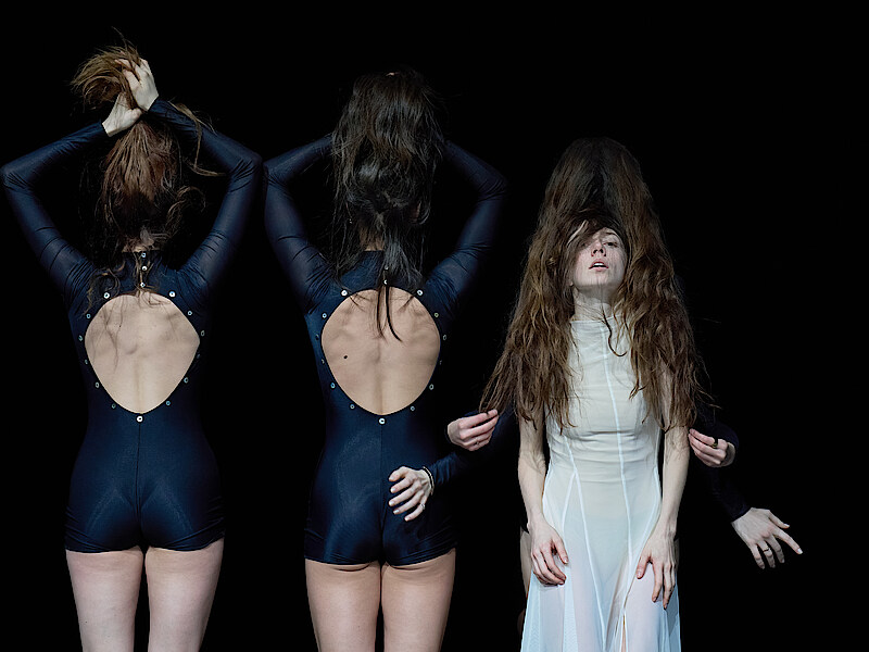 3 Tänzerinnen und viele Haare