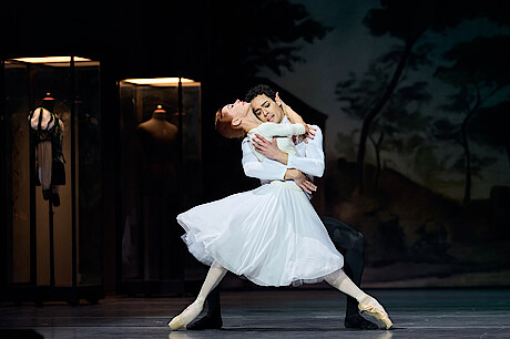 Tänzer*innen beim Pas de deux