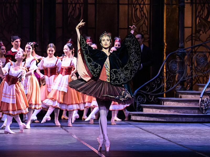 Alizée Sicre tanzt als italienische Prinzessin auf Spitze.