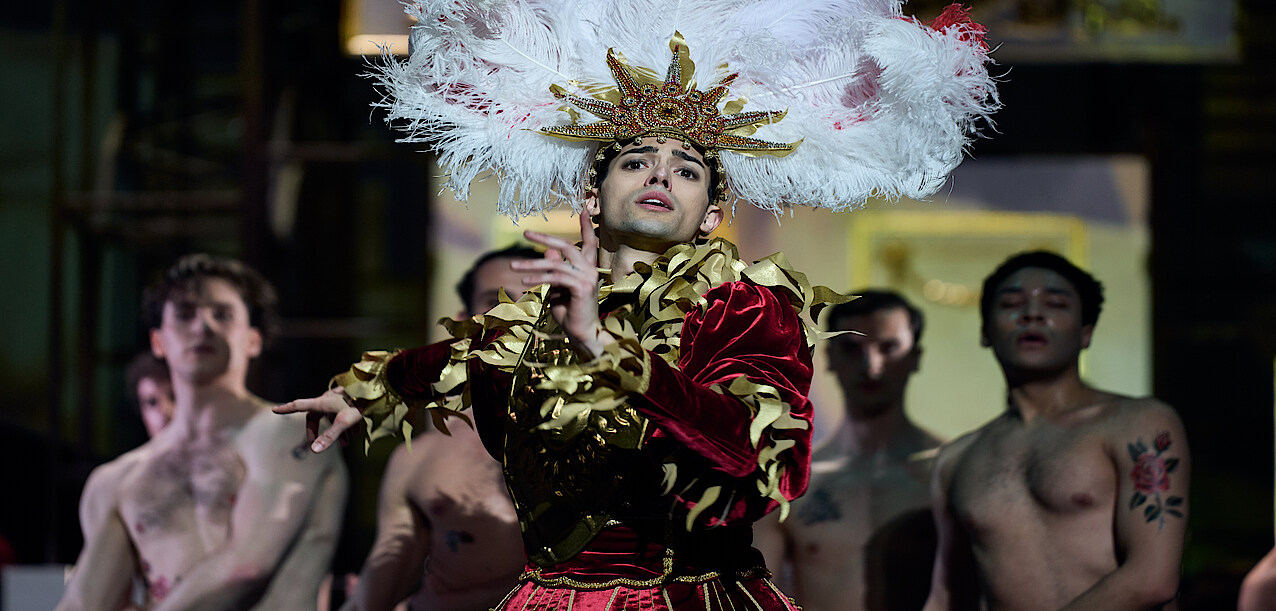 Nurejew Tänzer als Sonnengott